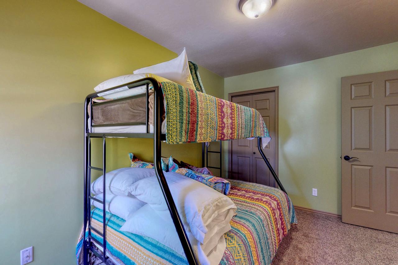 4 Bed 4 Bath Vacation Home In Oaks At Wasatch - thumb 28