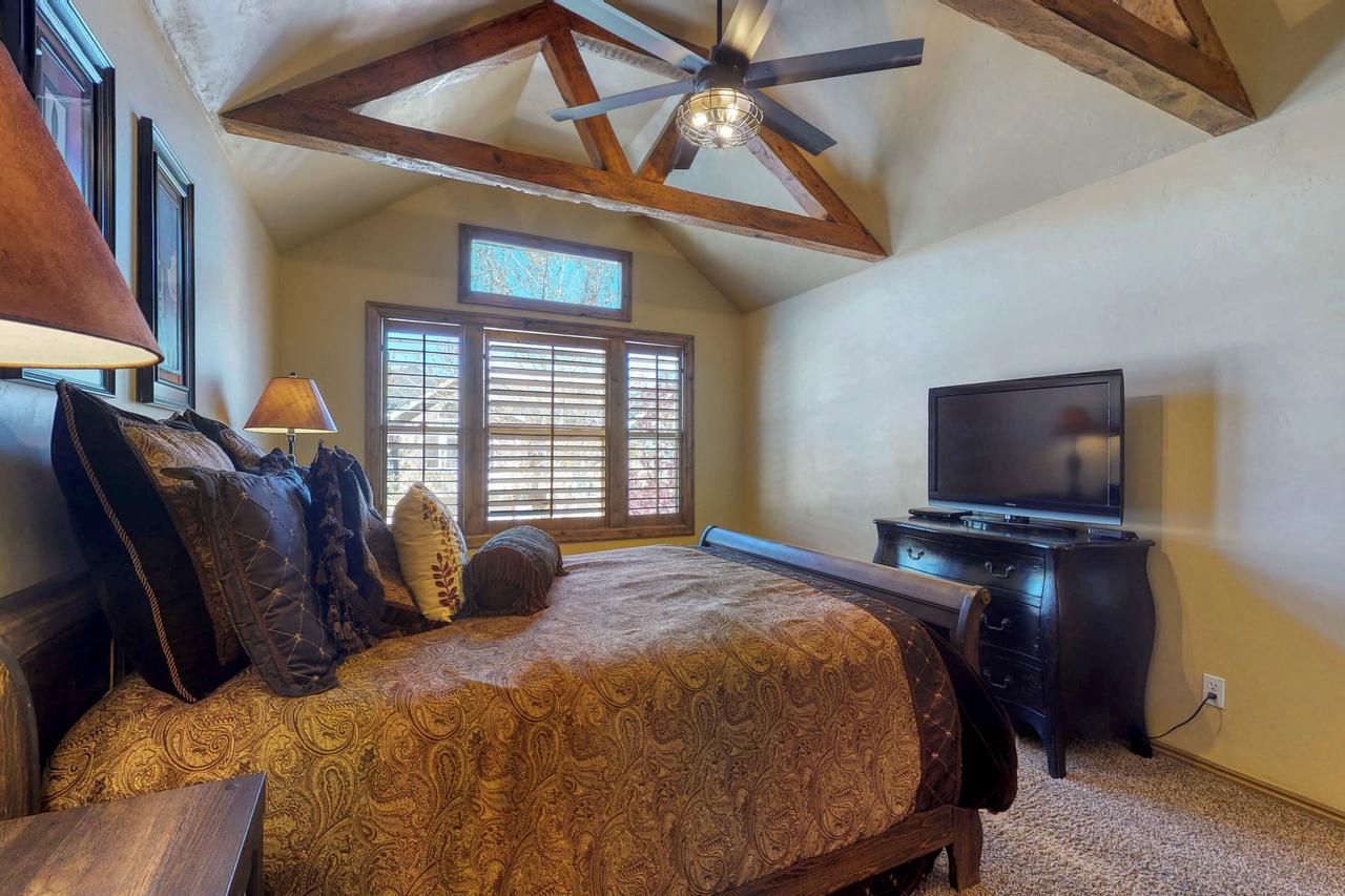 4 Bed 4 Bath Vacation Home In Oaks At Wasatch - thumb 21