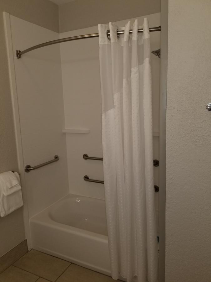 Holiday Inn Express Winfield - thumb 1