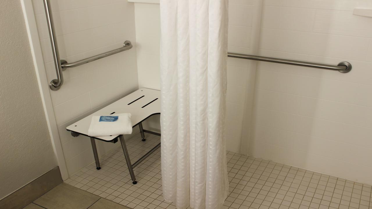 Holiday Inn Express Winfield - thumb 11