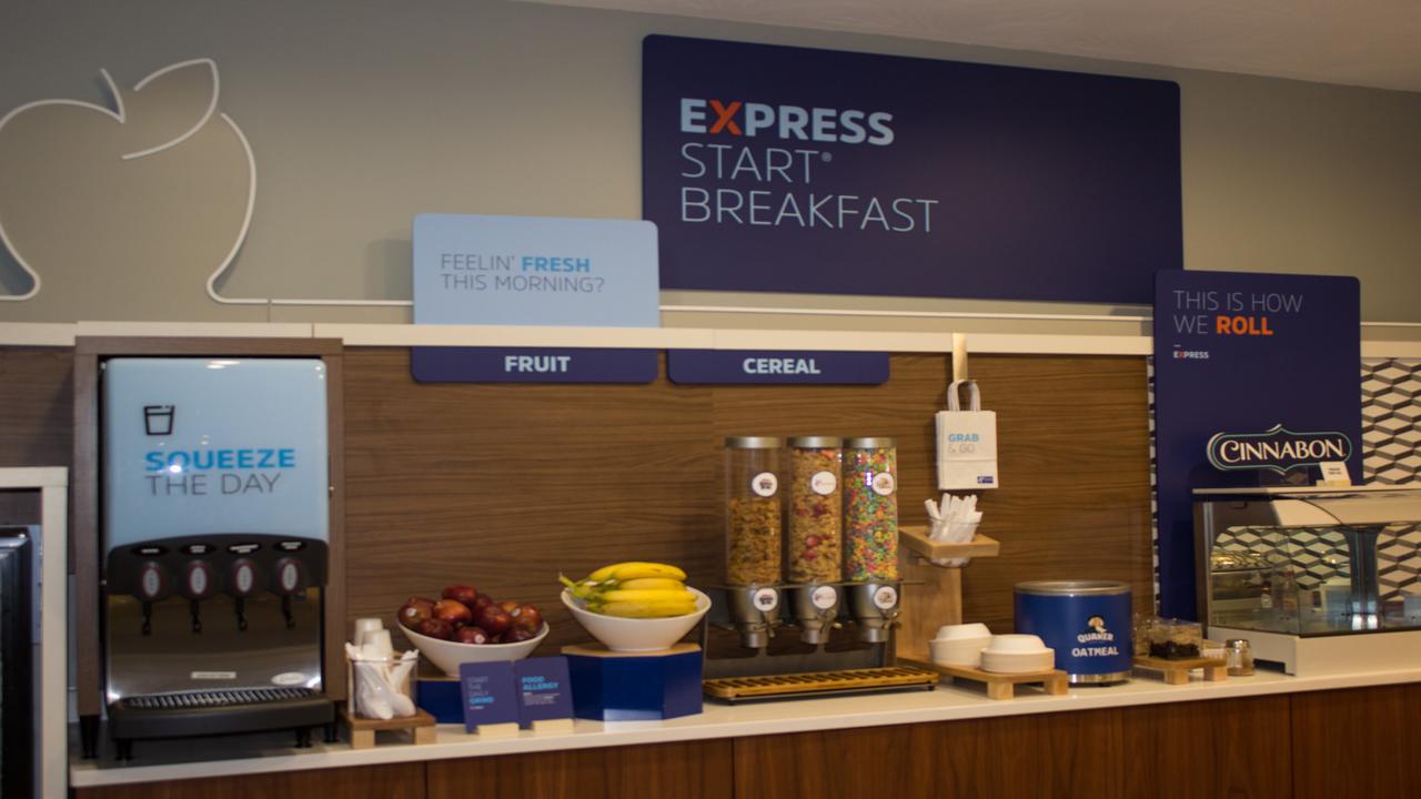 Holiday Inn Express Winfield - thumb 17