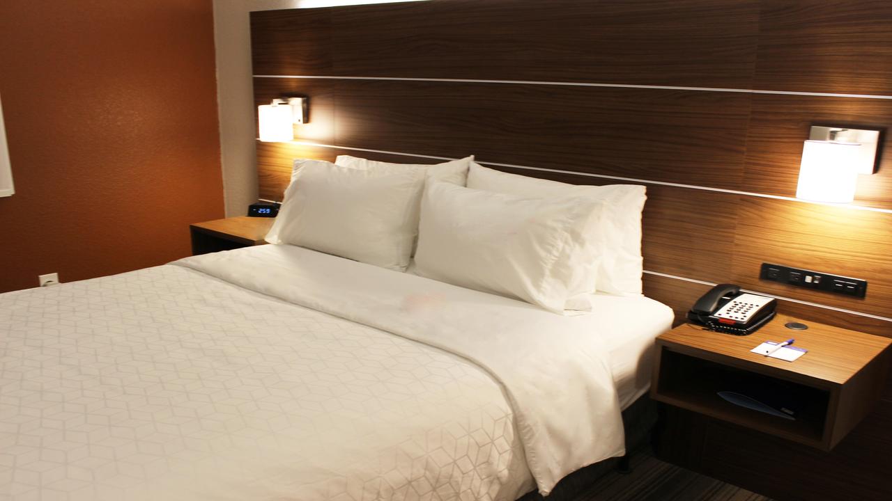 Holiday Inn Express Winfield - thumb 3