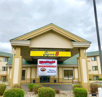 Super 8 by Wyndham Wisconsin Dells - Accommodation Denver
