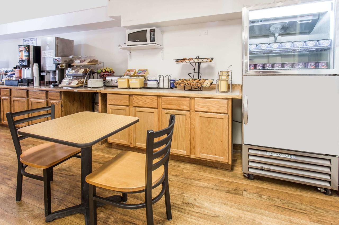 Days Inn By Wyndham West Allis/Milwaukee - thumb 12