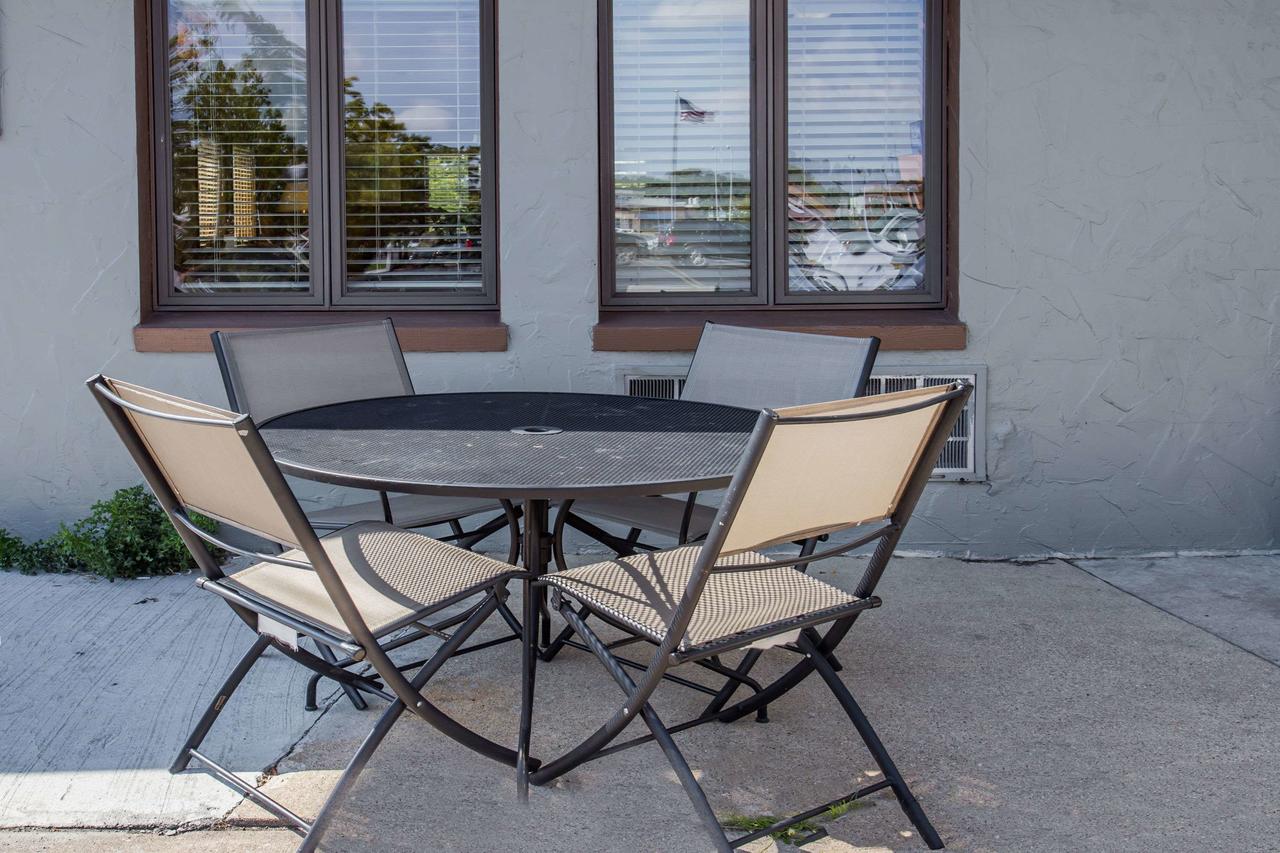 Days Inn By Wyndham West Allis/Milwaukee - thumb 5