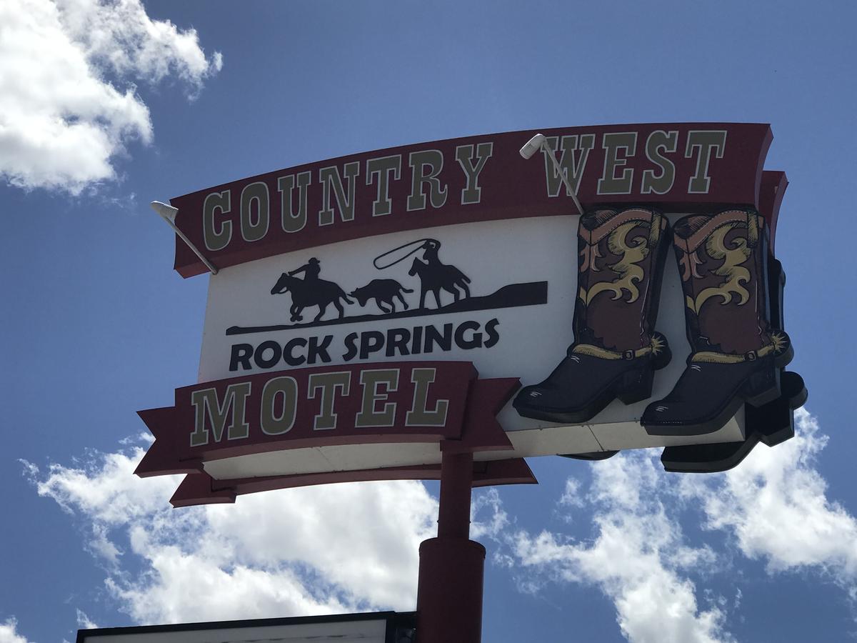 Country West Motel Of Rock Springs - thumb 1