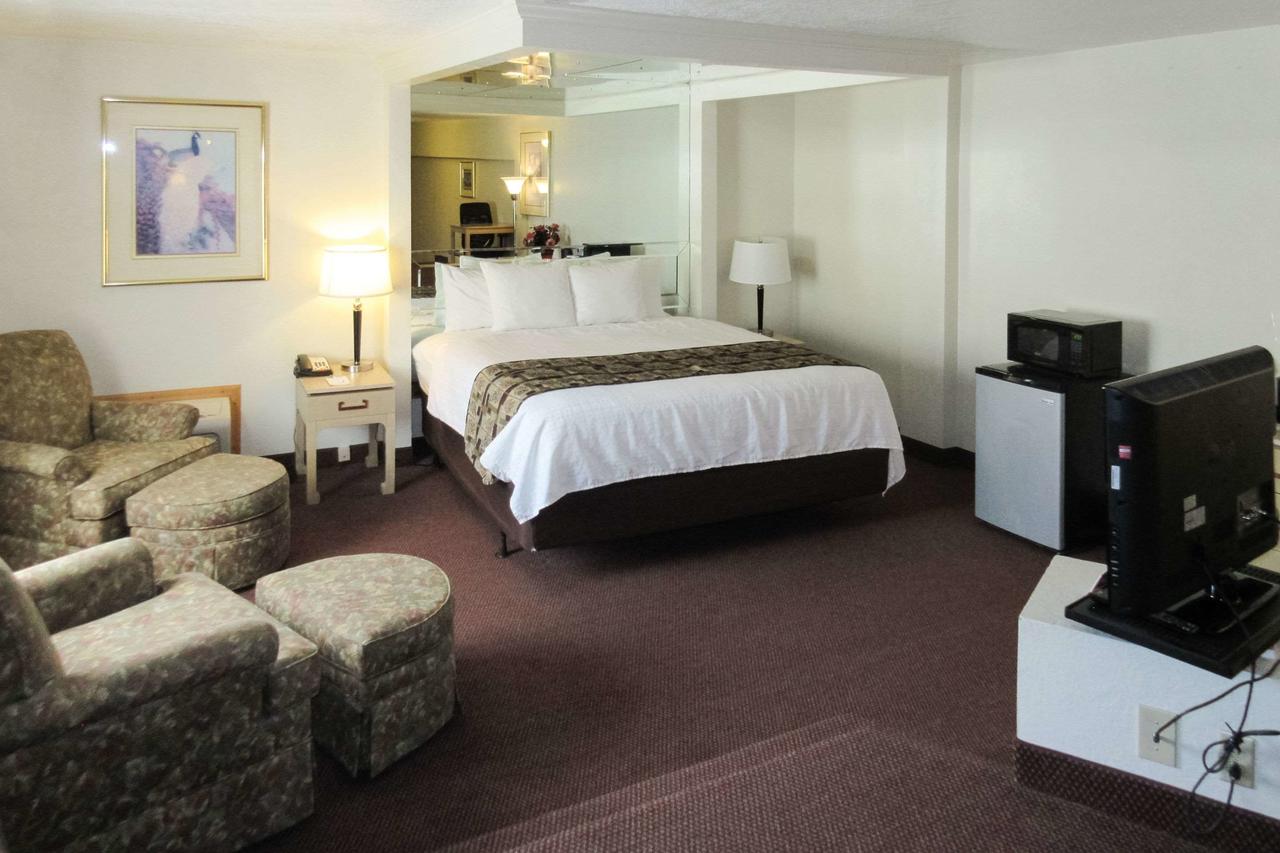 Clarion Hotel Rock Springs - thumb 15