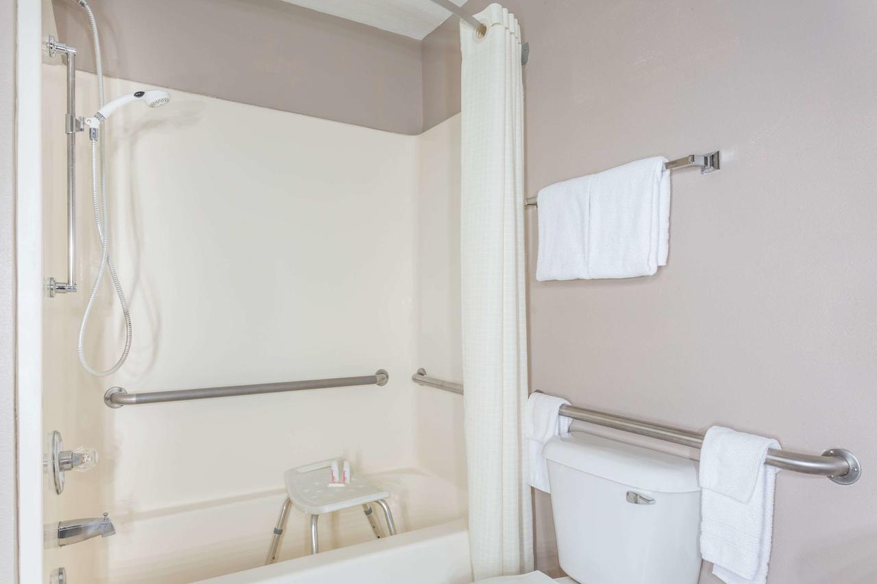 Super 8 By Wyndham Rock Springs - thumb 15