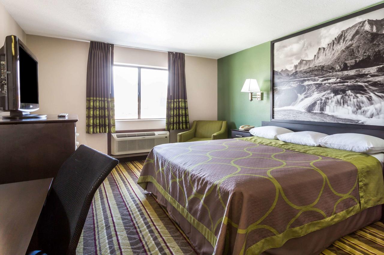 Super 8 By Wyndham Rock Springs - thumb 10