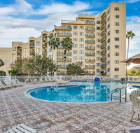 1 RESORT STYLE LIVING CLOSE TO ALL ATTRACTIONS-Tourist Central - Accommodation Denver