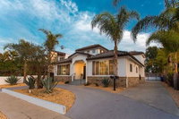 5M Modern Venice Home w Pool and Outdoor Living Accommodation Denver