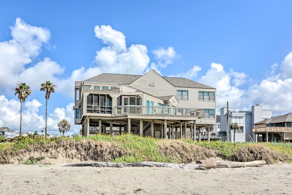 'Pirates Beach' Oceanfront Home With 2 Sundecks! - thumb 0