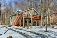 'Pocono Zen' - Arrowhead Lake Home - Walk to Pool Accommodation Denver