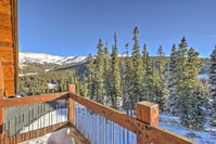 'Sky Lodge' about Luxe Breckenridge House with Hot Tub Accommodation Denver