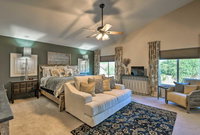 'The Cactus Ranch House' with Pool and Outdoor Kitchen Accommodation Denver