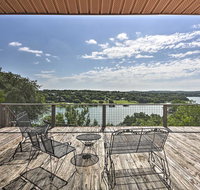 'The Cloud House' Spicewood House with Lake Views - Accommodation Denver