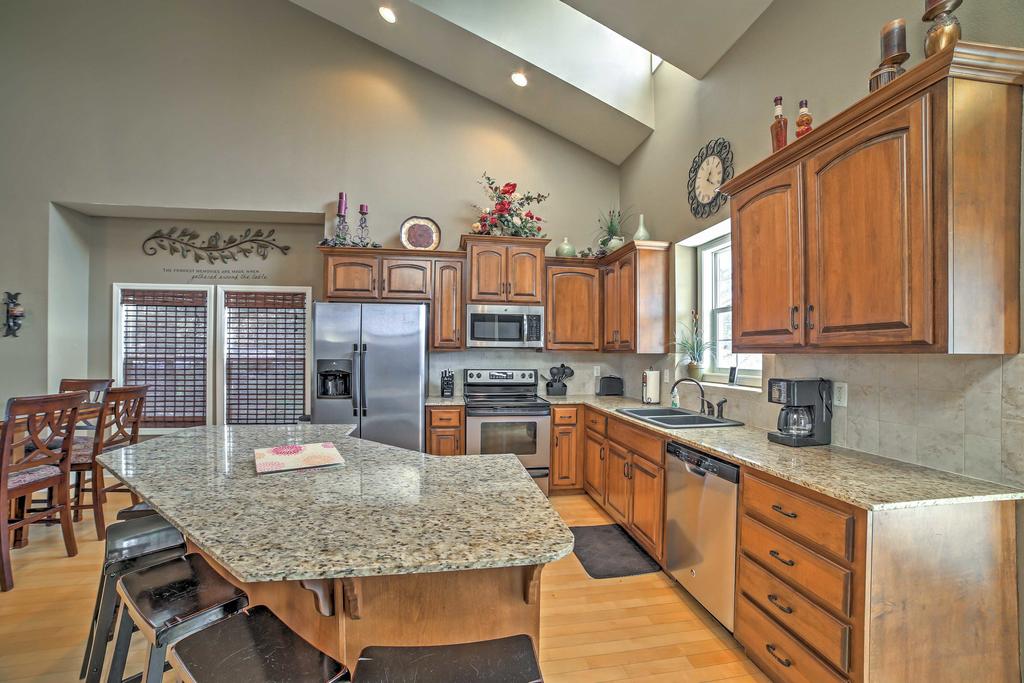 'Woodland Haven' Branson Area House With Rec Room! - thumb 0