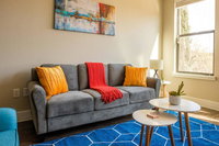 1 BR Apt Near Convention Center by Frontdesk Accommodation Denver