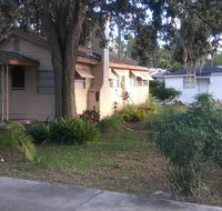 1 Cozy Bungalow and 1 Cozy Efficiency Cottage in Titusville - Accommodation Denver