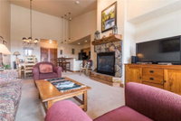 2303 Timberline Lodge Trappeur's Crossing Accommodation Denver