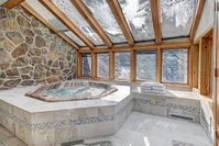 2725 Chateaux DMont Condo Accommodation Denver