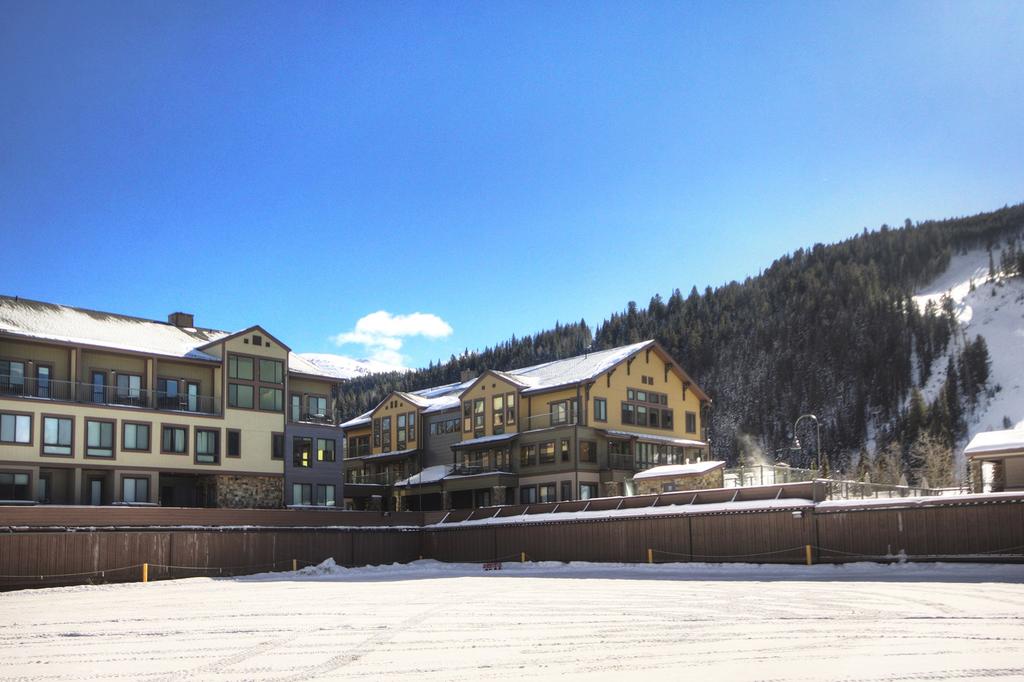 2752 Slopeside Condo - thumb 3