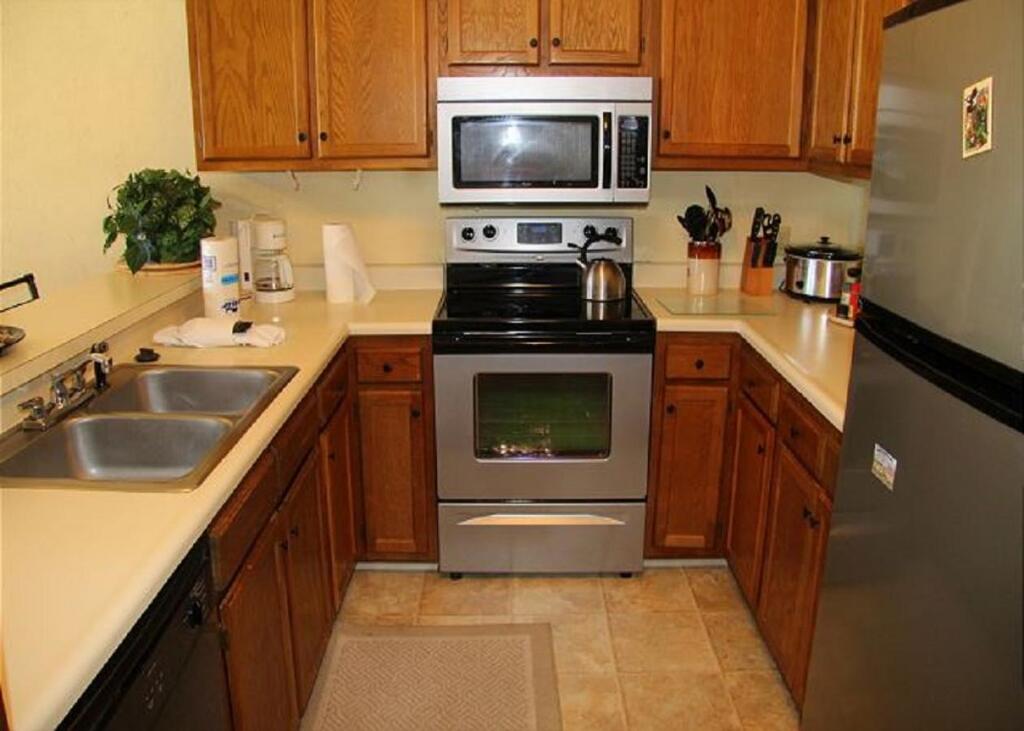 3111 - Gold 2 Bdrm- 1000 SF Sleeps 6 - thumb 3
