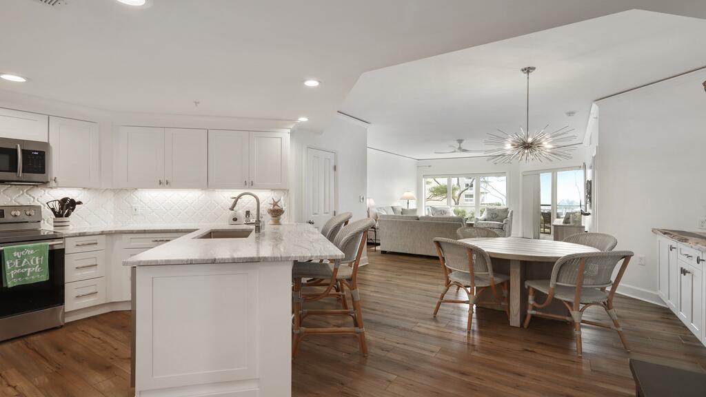 4203 Windsor Ct N - thumb 2