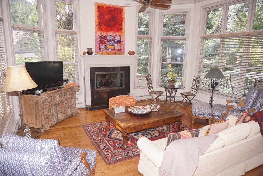 720 Bleeker St W - thumb 1