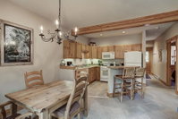 8757 Trappers Crossing Condo Accommodation Denver