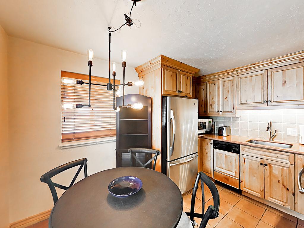 940 Waters Ave Condo Unit 101 - thumb 2