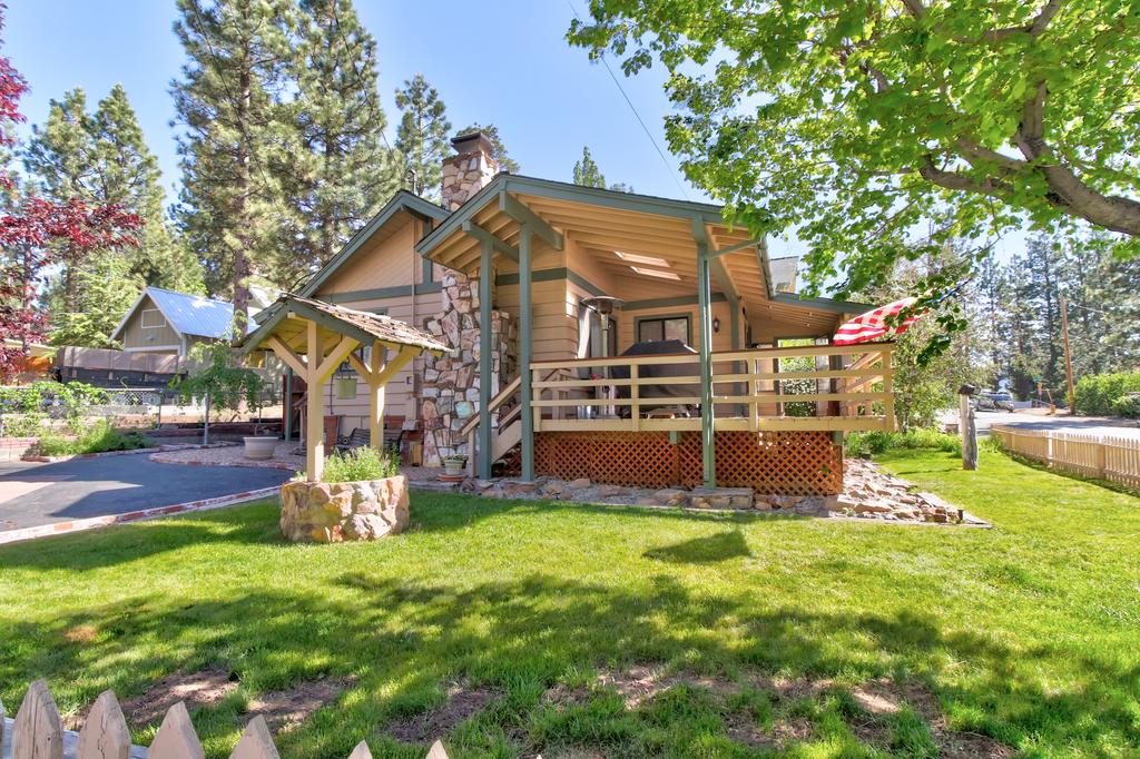 A Stone's Throw - thumb 3