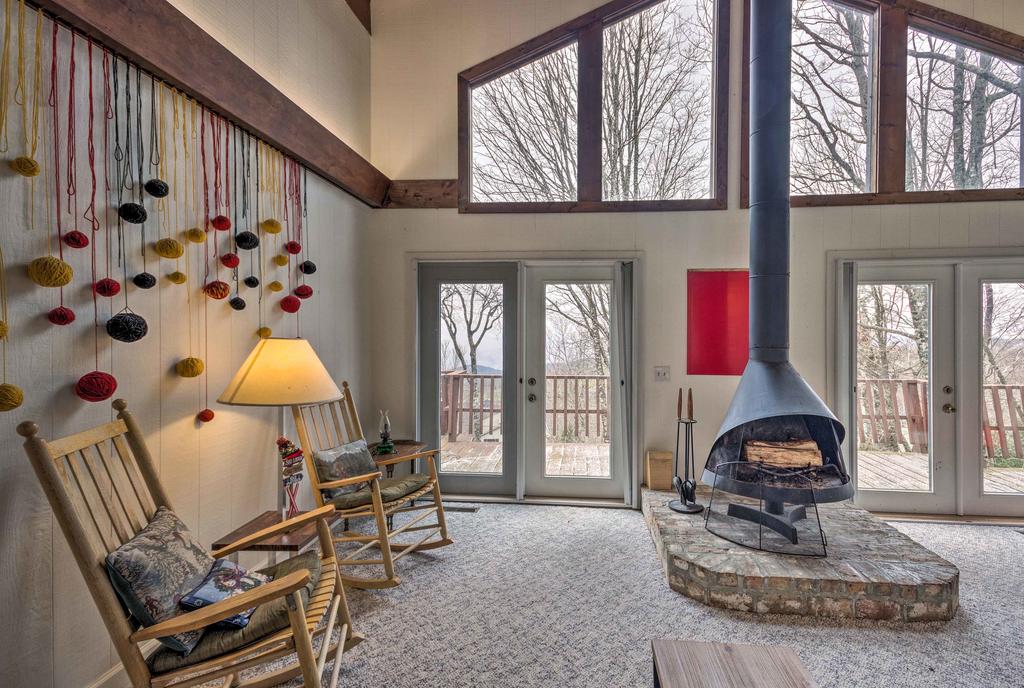 Beech Mountain Home With Deck - 3 Mins To Skiing - thumb 3