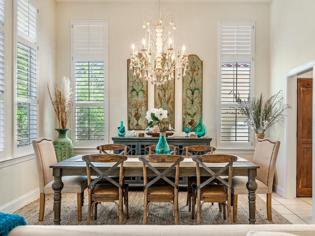 Bella Vue  Stunning 3BR/3 1/2 BA Beach House Minutes From The Gulf! - thumb 2