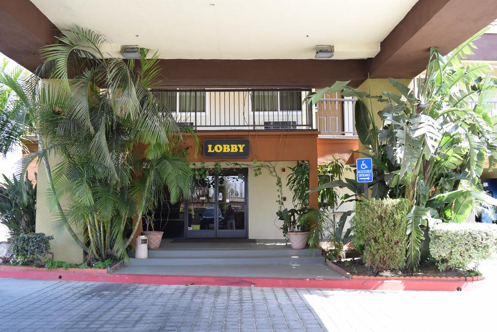 Budget Inn - thumb 2