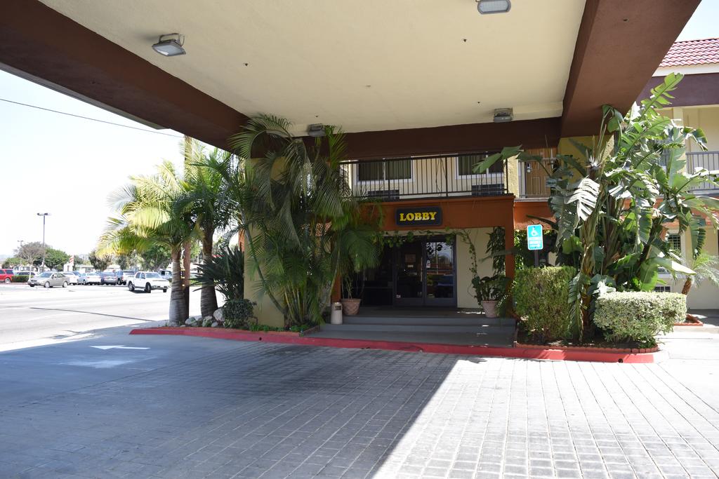 Budget Inn - thumb 1