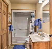 Cabin with On-Site Trails 15Mi to Mt Rushmore - Accommodation Denver