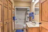 Cabin with On-Site Trails 15Mi to Mt Rushmore Accommodation Denver