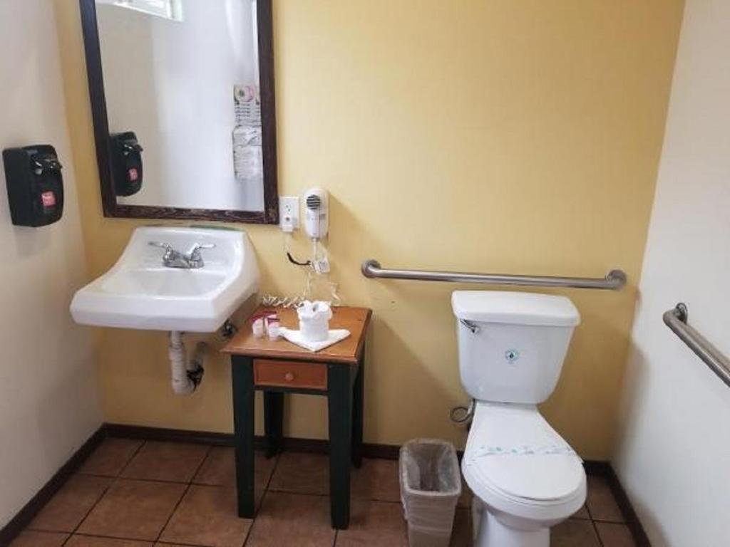 Casa Bella Inn Downtown LA - thumb 1