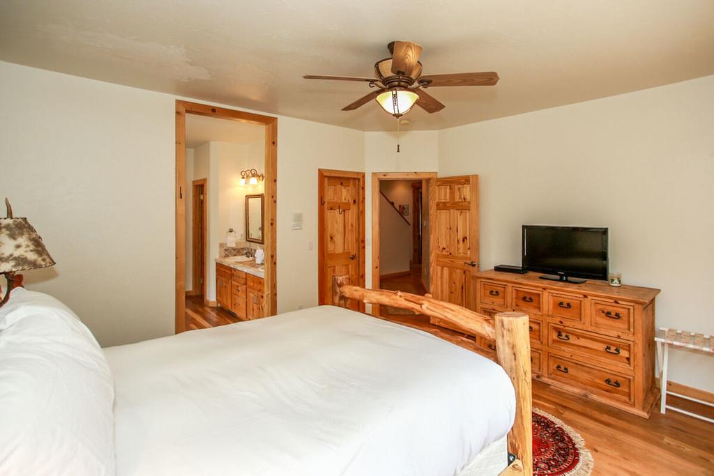 Castle Glen Chalet-1845 By Big Bear Vacations - thumb 2