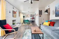 Coffee Suite-5-min to Plaza-King BD-2xFullBD-Queen Accommodation Denver