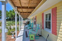 Colorful Emerald Isle House - 1 Block to Beach Accommodation Denver