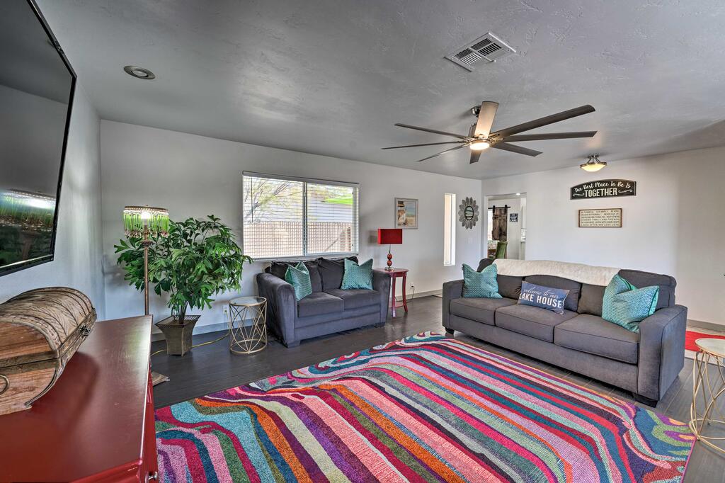 Colorful Lake Havasu Retreat With Home Theater - thumb 3