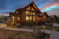 Cozy  Contemporary - Jacuzzi Steps to Lake Estes Indoor/Outdoor Fireplace Accommodation Denver