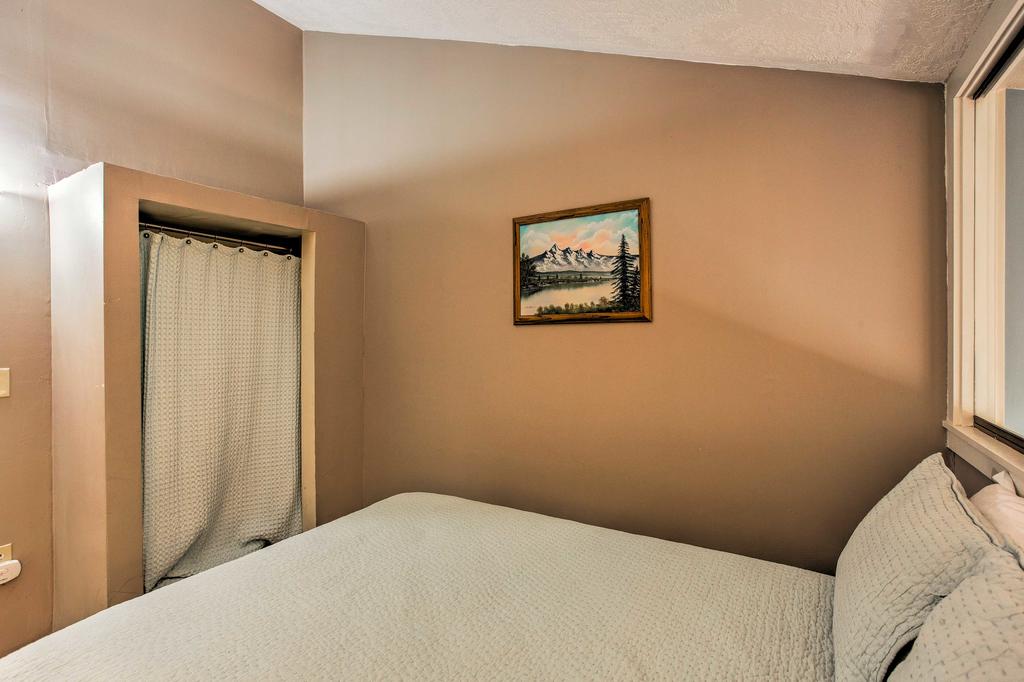 Cozy Condo With Porch, Walk To Crested Butte Ski Lift - thumb 0