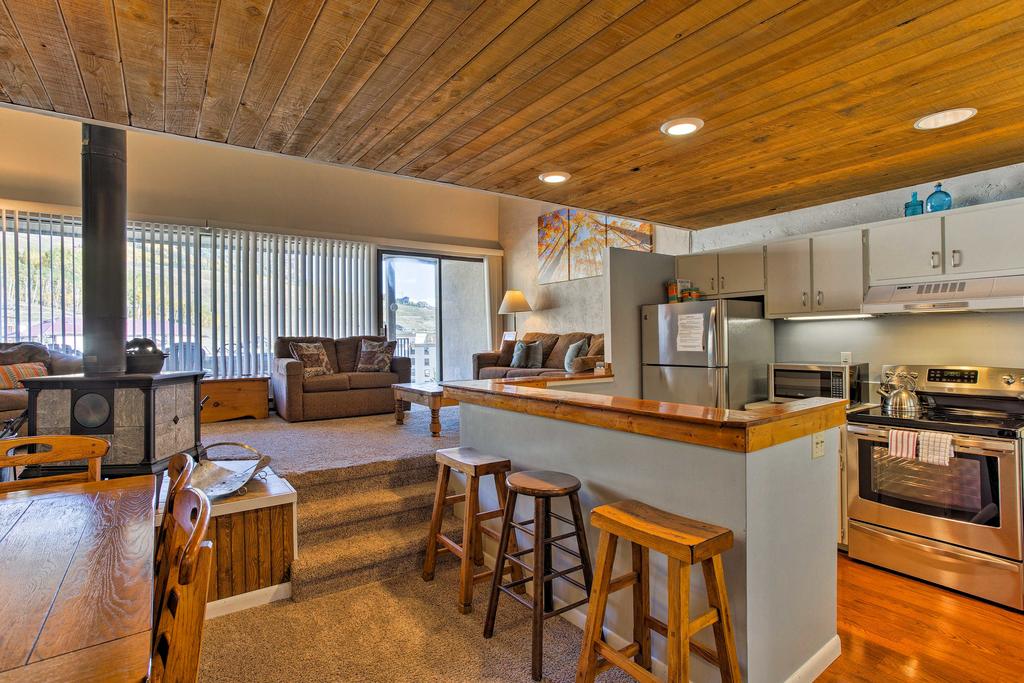 Cozy Condo With Porch, Walk To Crested Butte Ski Lift - thumb 3