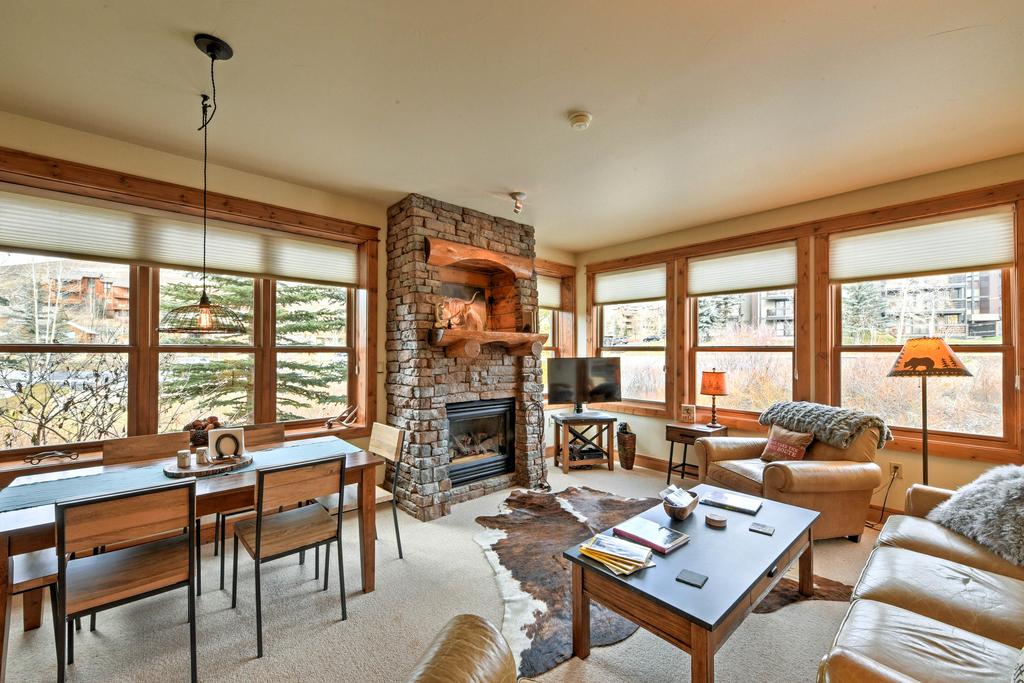 Cozy Crested Butte Condo 50 Yards From Ski Lift! - thumb 0