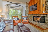 Cozy Winter Park Condo with Shuttle and Hot Tub Access Accommodation Denver