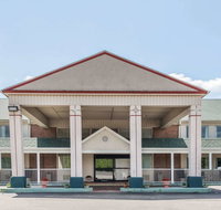 Days Inn by Wyndham Columbus IN - Accommodation Denver