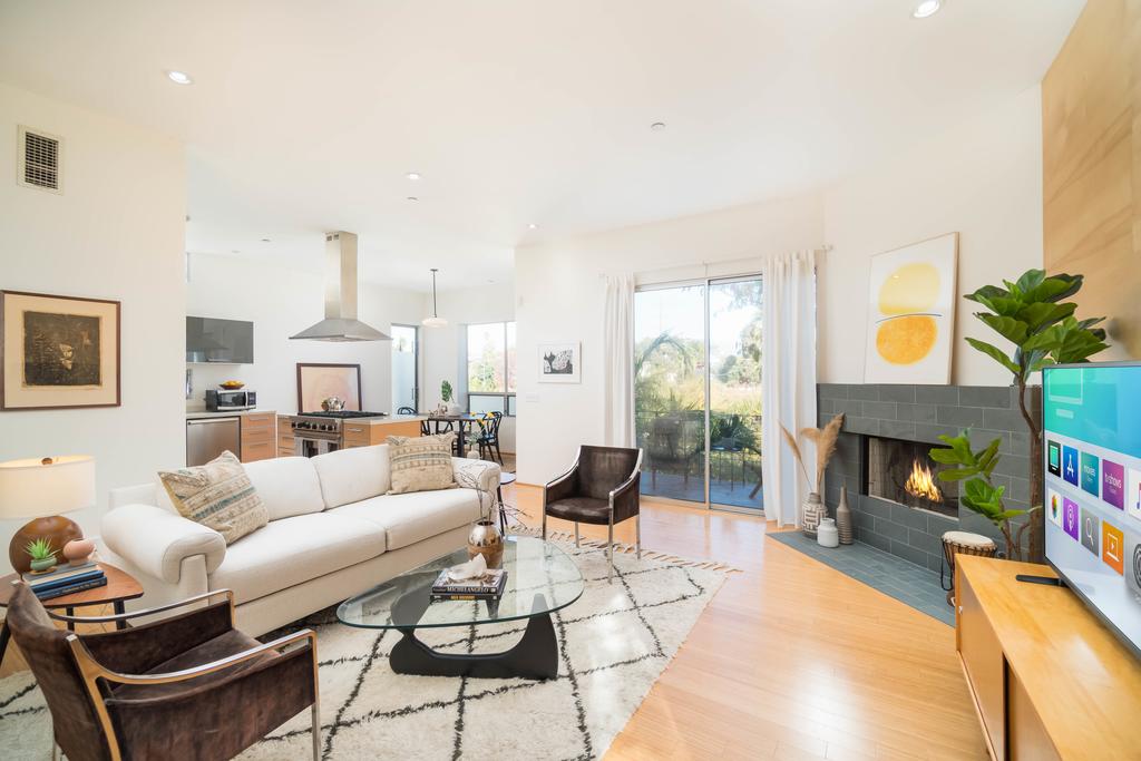 Detached 3BR Silverlake Home - Huge Private Yard - thumb 0